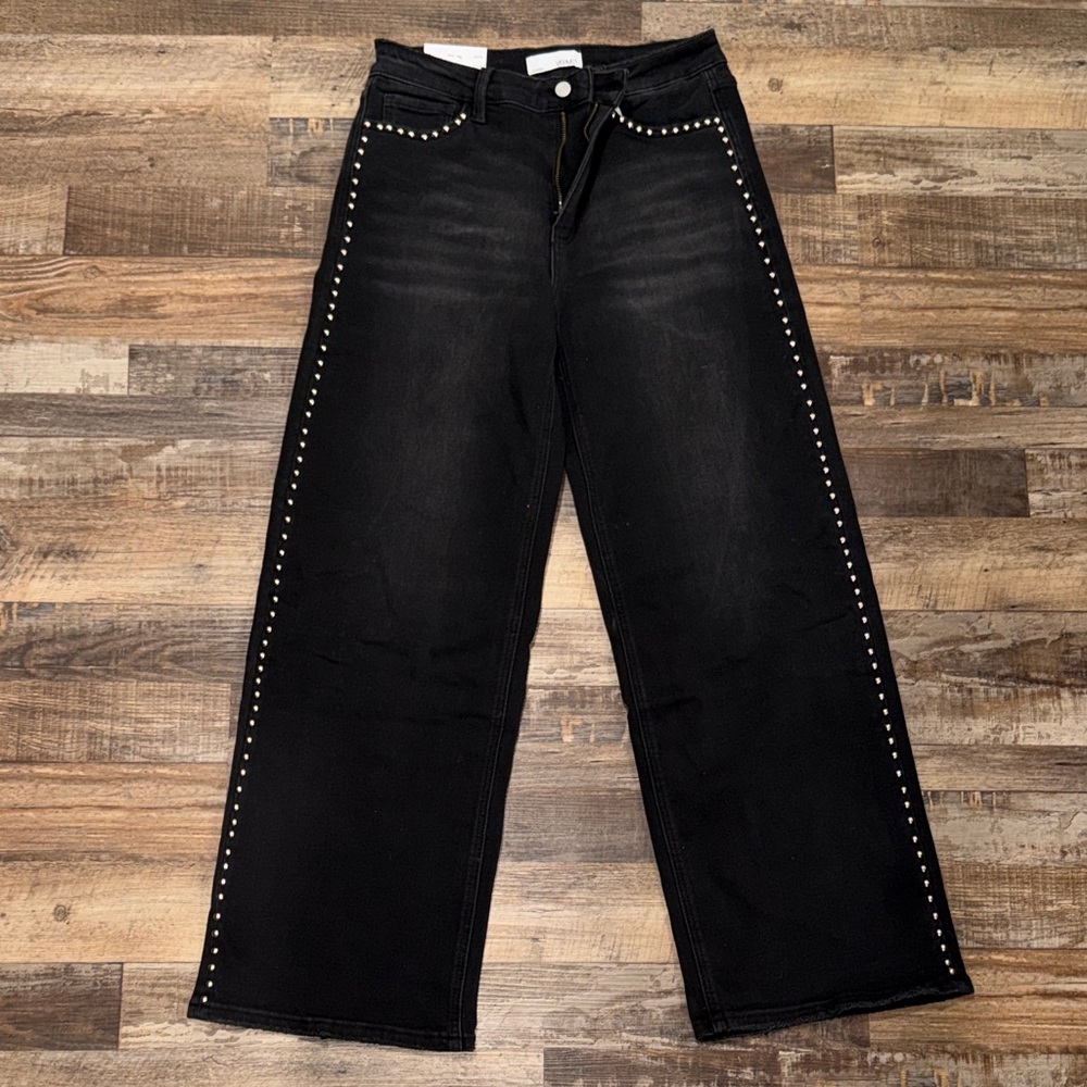 NWT Vervet - Olivia - Studded Black Jean